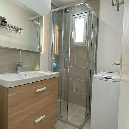 Lovely In Maxime Сент-Максим